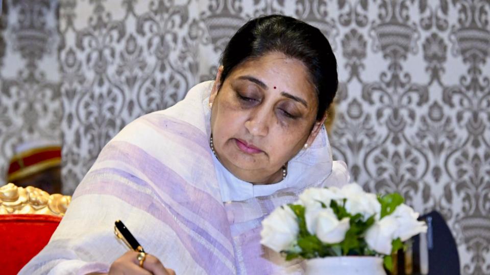 Samaana Alleges BJP Hand Behind Sunetra Pawar’s Deputy CM Oath