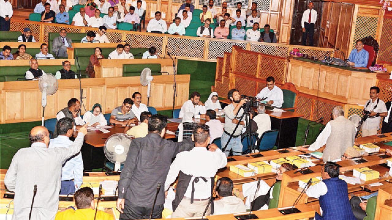 uproarinjkassemblygovernorsspeechinterrupted