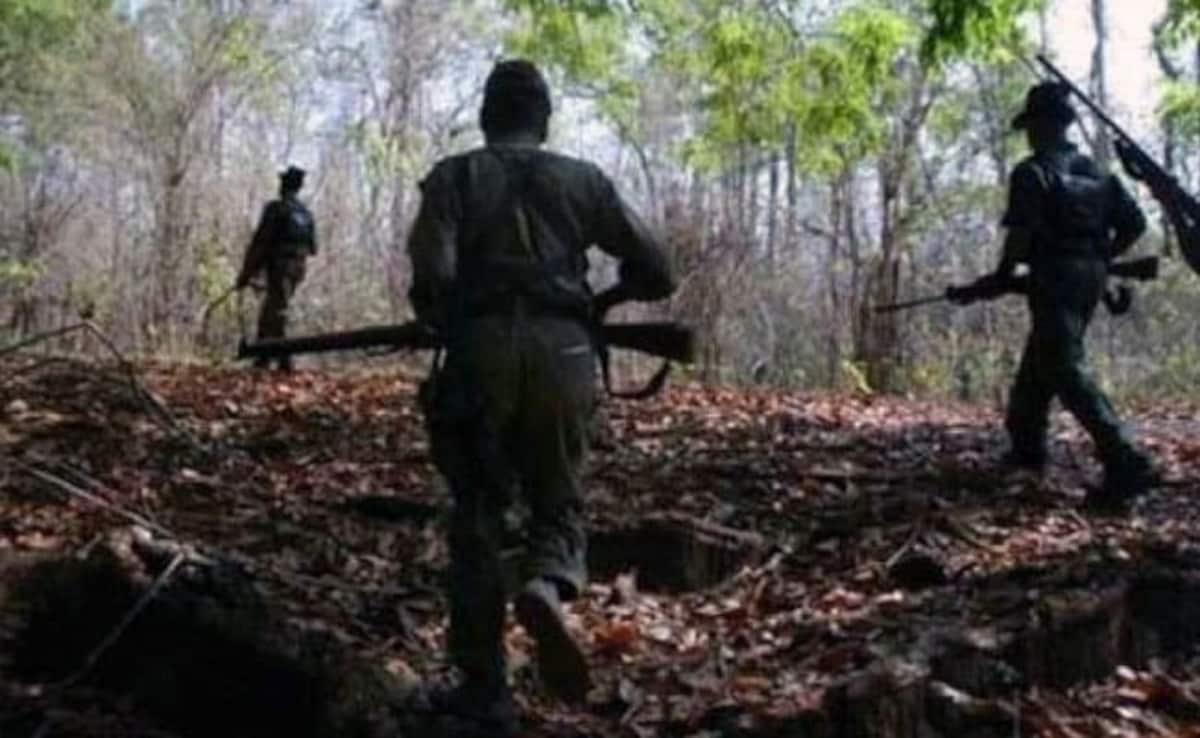 seventeennaxalitessurrenderinbijapurdistrictofchhattisgarh