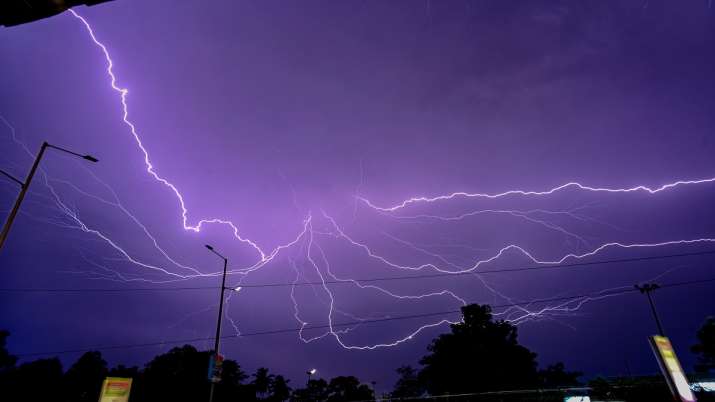 21peopledieand13injuredinlightningandrainrelatedincidentsinbihar