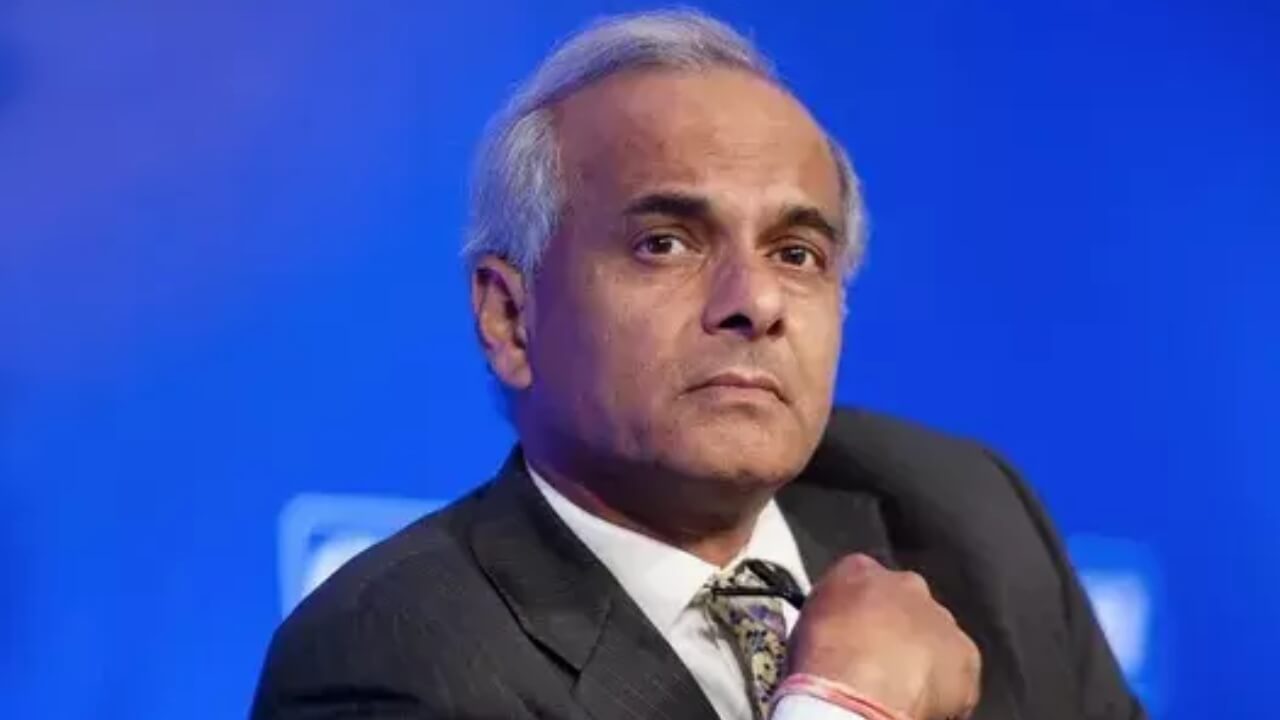 IndiGo Chairman Vikram Mehta apologises over operational crisis as flights normalise