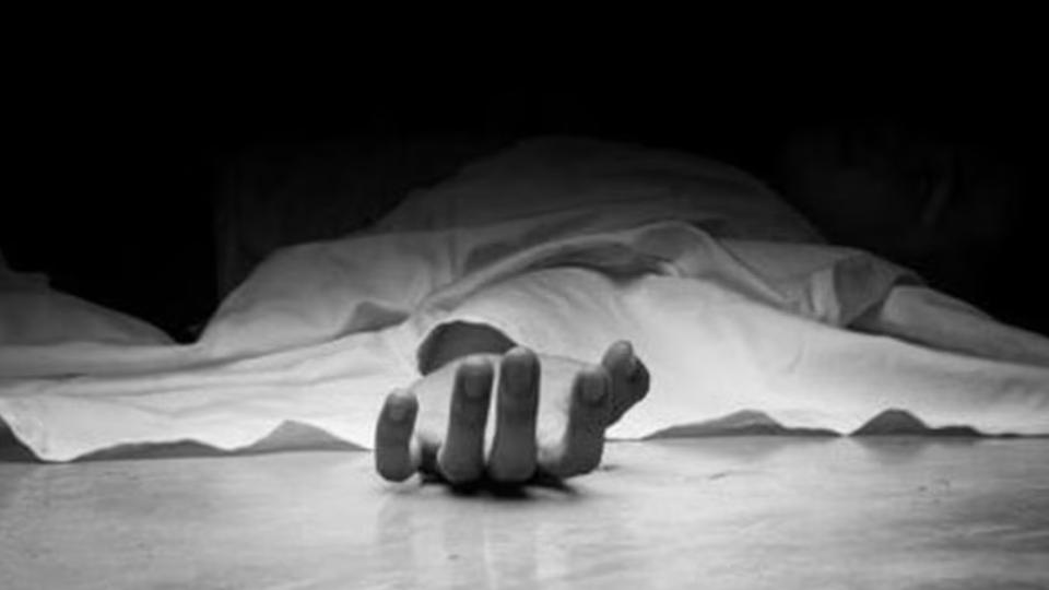 Student Dies After Teacher Makes Her Stand In Sun For Not Bringing A Book in Delhi