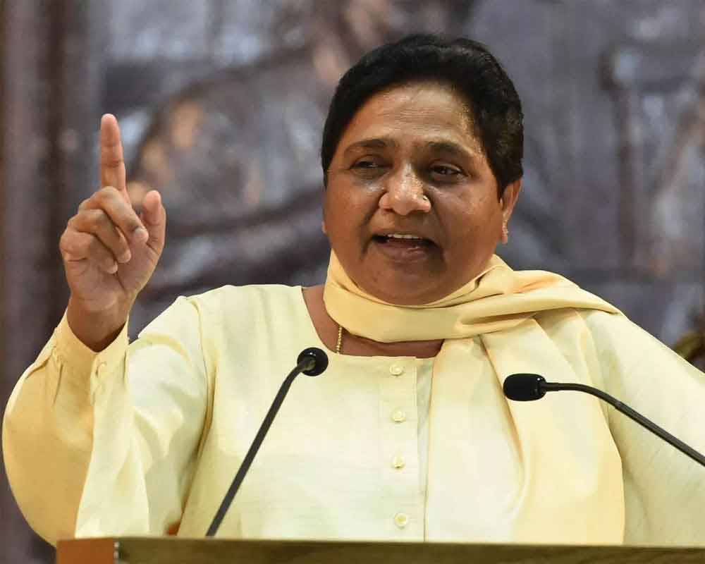 stepstakenbycentretodealwithrecessionnotenough:mayawati