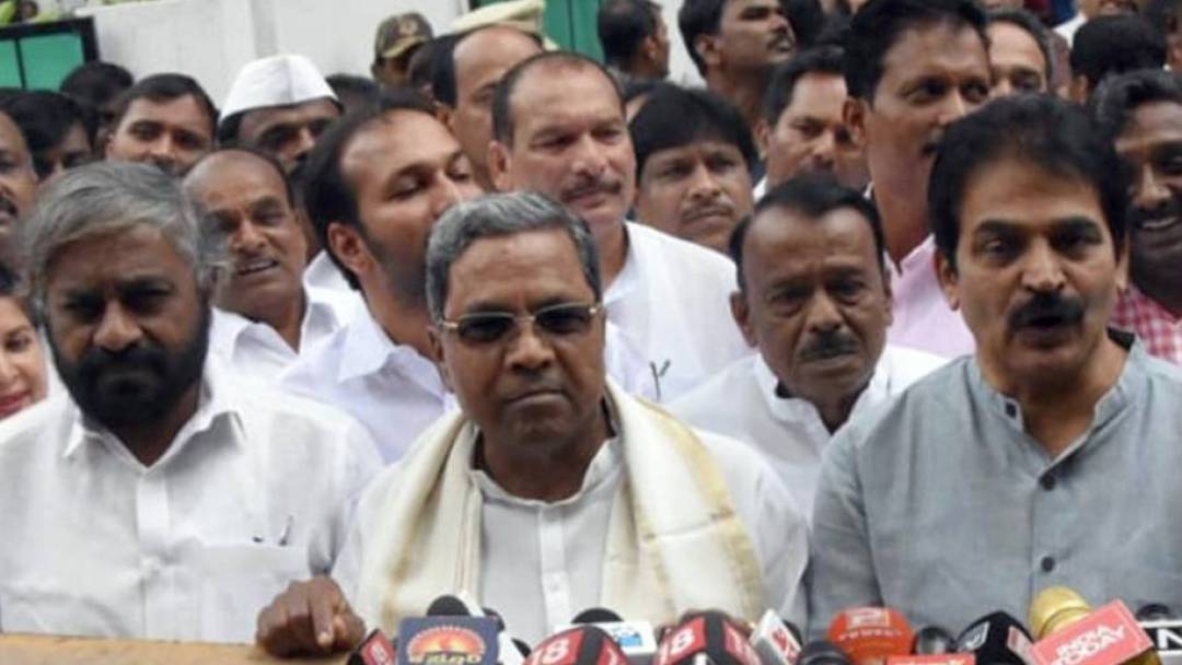 congresstoseekdisqualificationofmlaswhohaveresigned:siddaramaiah