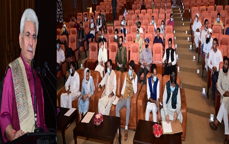 jklgmanojsinhainteractswith55memberdelegationofprirepresentativesfromkashmirdivision