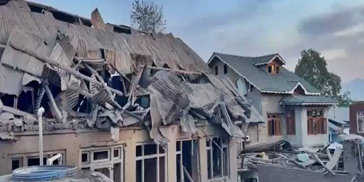 housesofthreelashkaretaibaterroristsdemolishedinjk