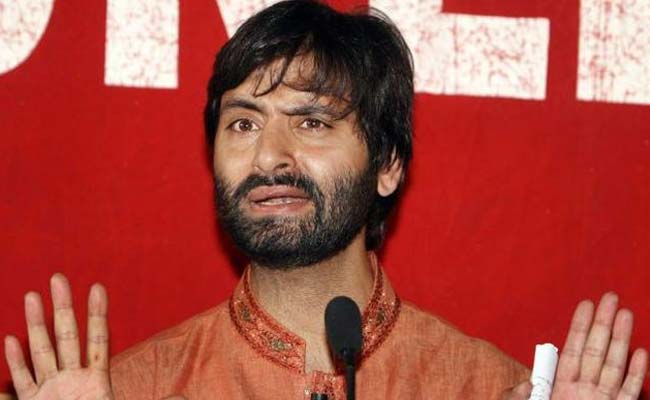 jklfchairmanmohammadyasinmalikdetainedinsrinagar