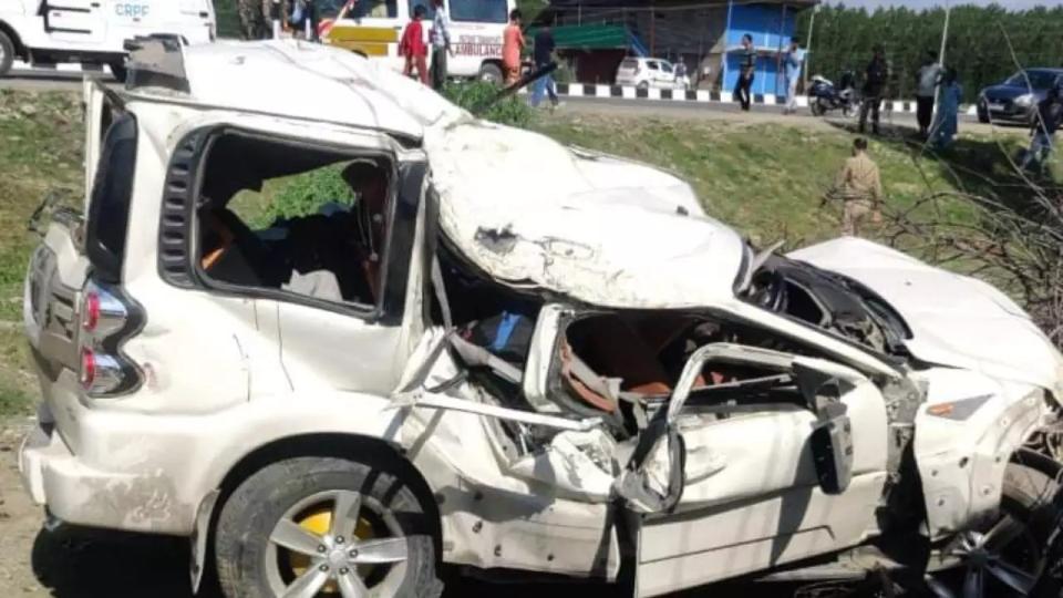4 tourists from Punjab killed in car accident in J&K