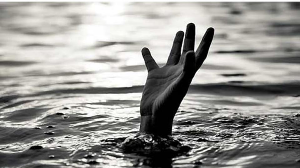 Two boys drowned in a lake at Yedlapadu village, AP