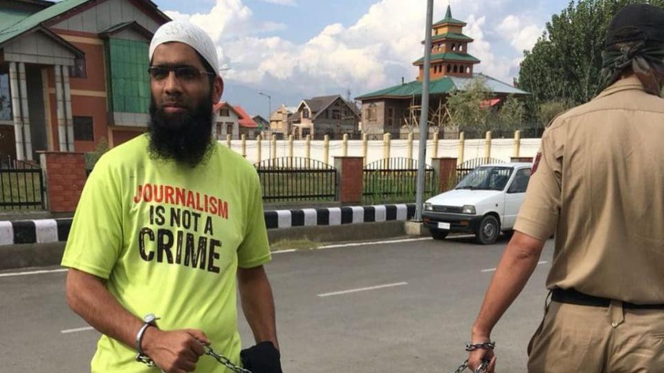 Kashmir Journalist Asif Sultan gets bail after prolonged detention