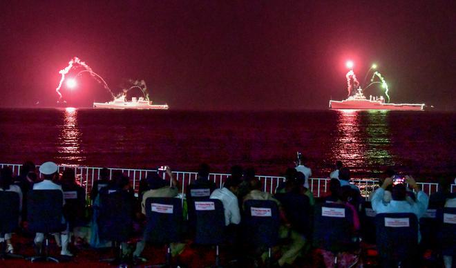 Navy Displays its Three Dimensional Prowess at Vizag Beach