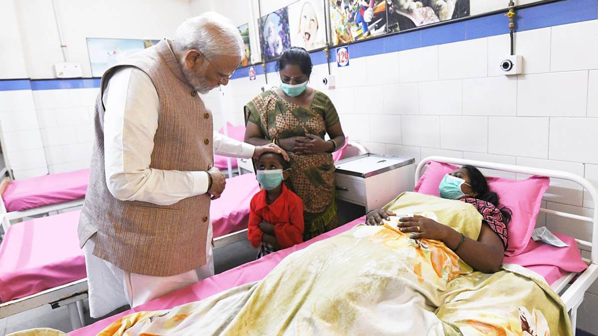 pmmodimeettheinjuredinmorbibridgecollapseincident