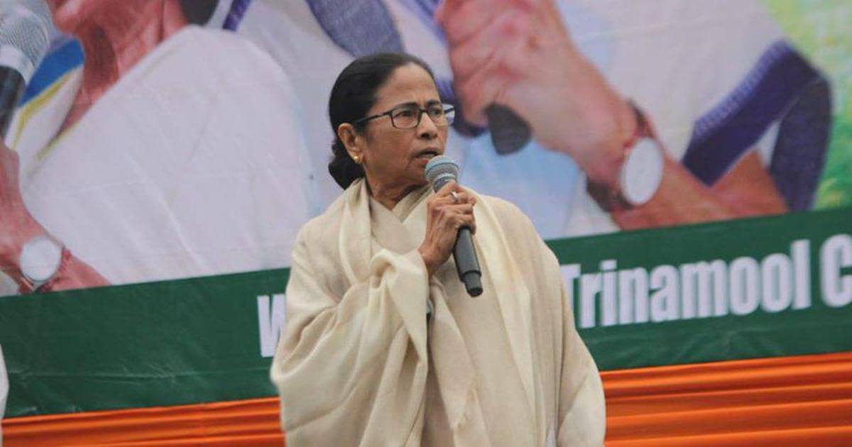injurytomamatabanerjee’slegcausedduetocardoorsaysbengalchiefsecretaryinreporttoec