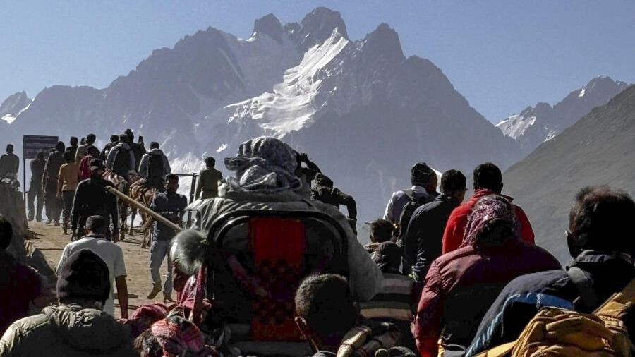 Amarnath Yatra: Over 3,500 pilgrims leave Jammu base camp