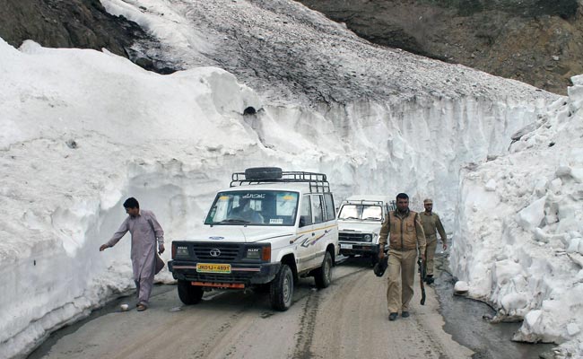jammukashmir:mughalroadreopens