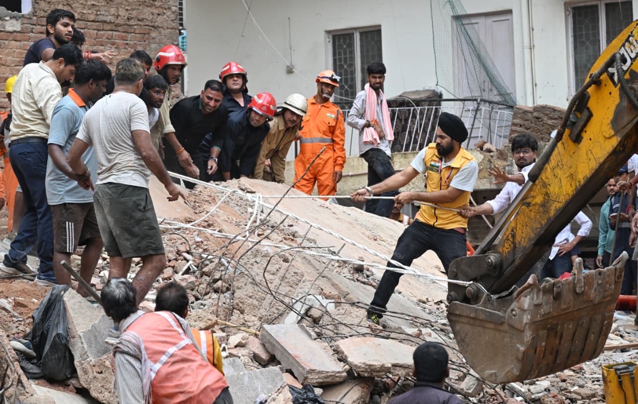 5 dead, 5 rescued in Delhi building collapse, FIR names PG owner