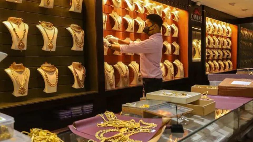 Gold prices may touch Rs 1.3 lakh this Dhanteras
