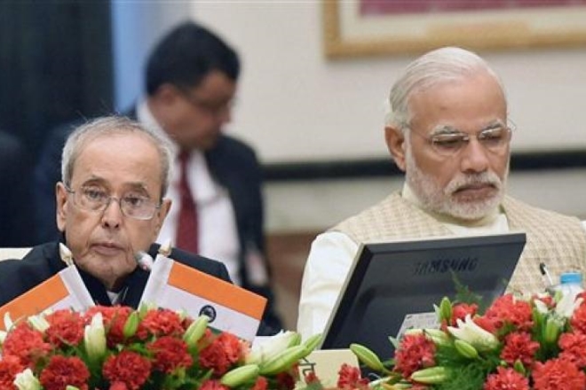 pranabmukherjeetoreceivefirstbookonmodismannkibaat