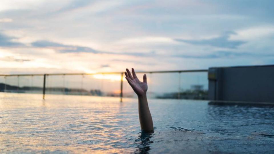 19-year-old youth Drowns While Swimming at Kolkata Club Pool