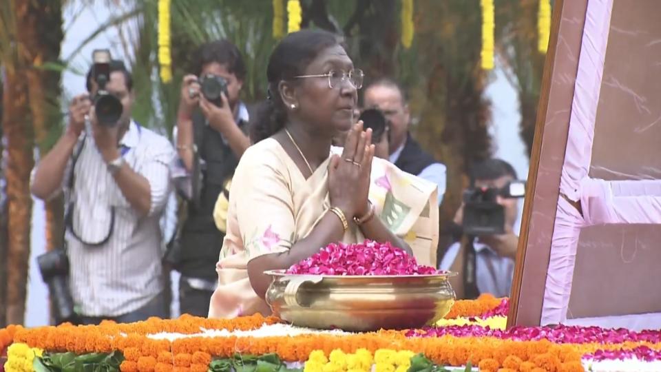 President Murmu Pays Tributes To Sardar Vallabhbhai Patel