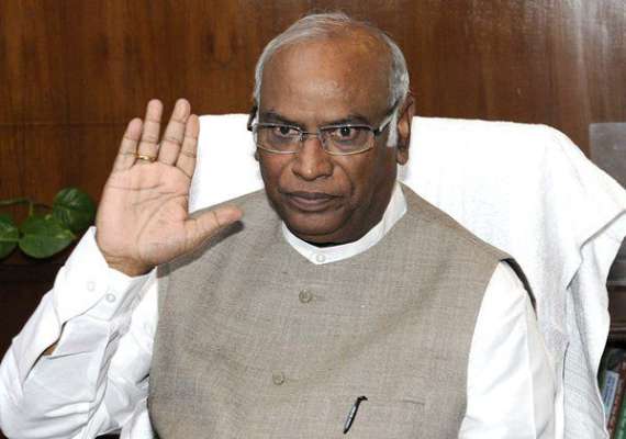 youthwhosupportedshahmodinowworriedduetosurgingprices:mallikarjunkharge