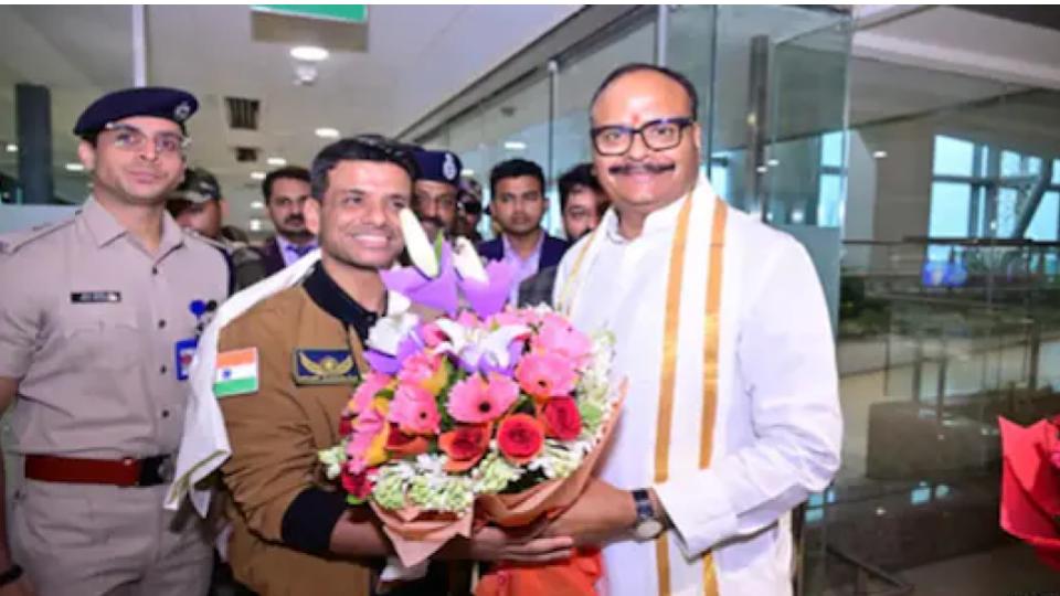 Shubhanshu Shukla Receives Hero