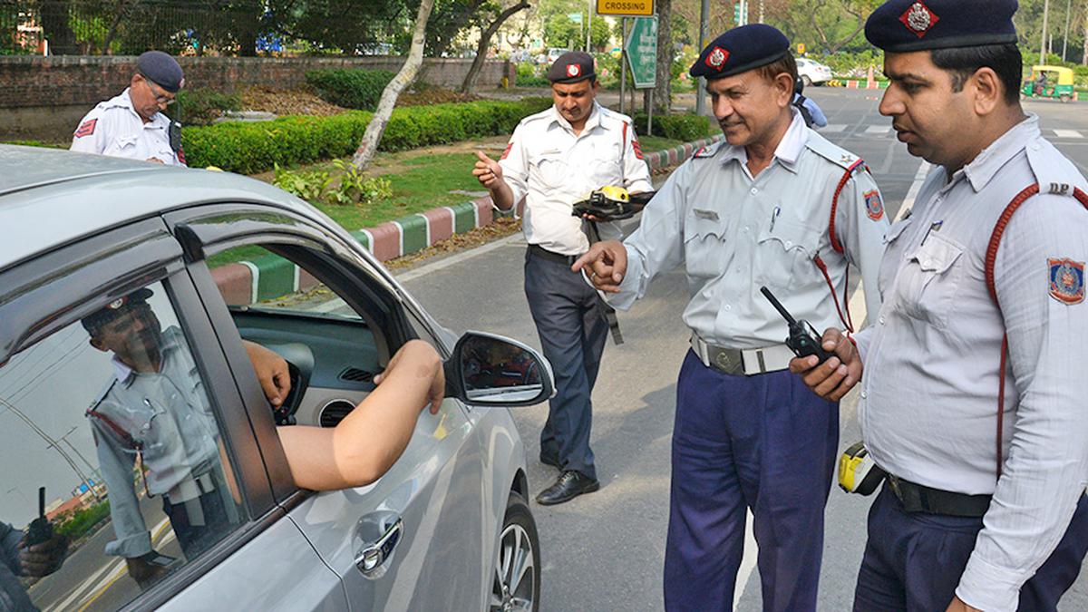 delhitrafficpoliceissuesmorethan10000challansin1weektocurbviolations