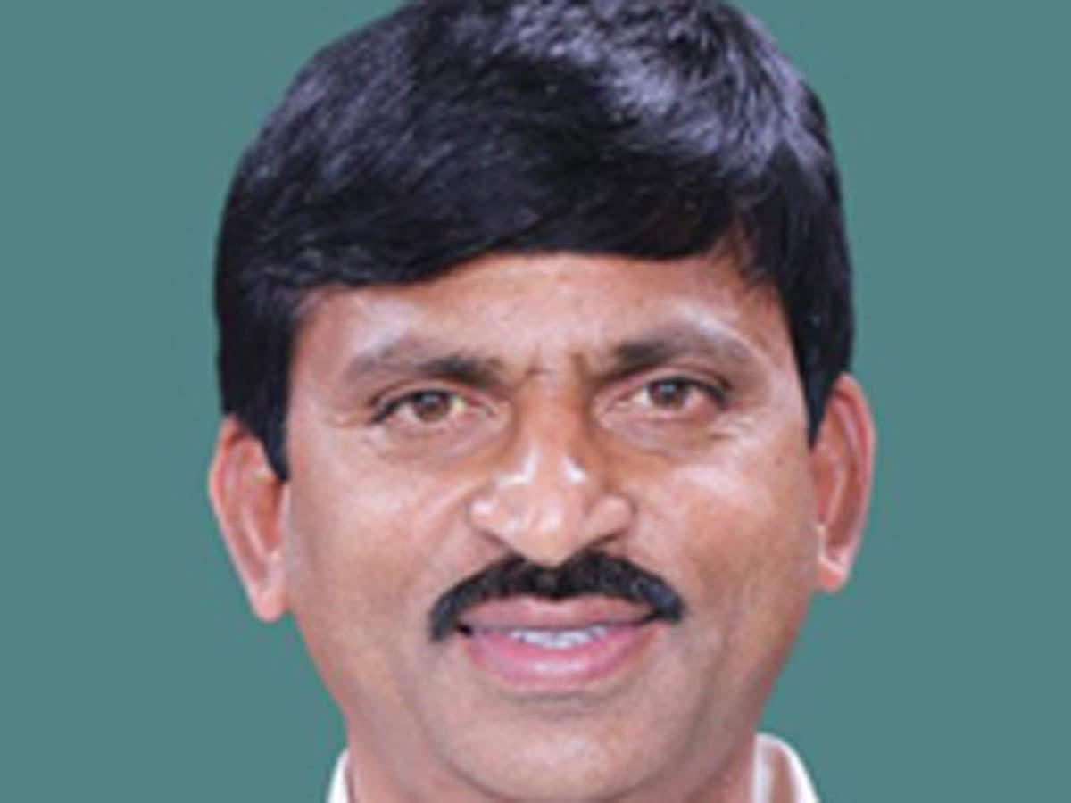 telanganaministerpsrinivasareddyvisitsvijayawadasdurgaremple