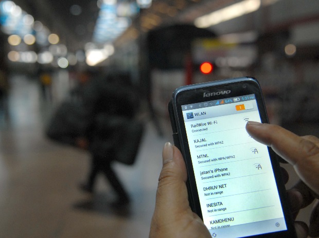 googleextendsfreewifitoninemorerailstations