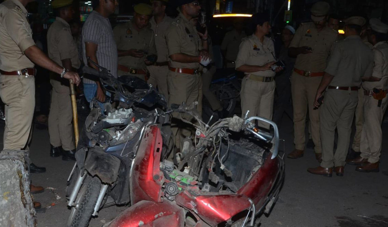 8 injured after powerful blast in two scooters in Kanpur, forensics team at spot