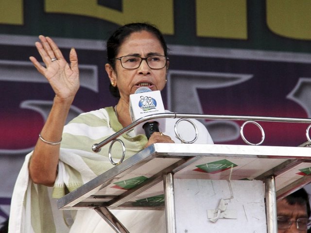 mightsendgiftsbutwon’tgivesinglevote:mamata’sreplytopmmodi