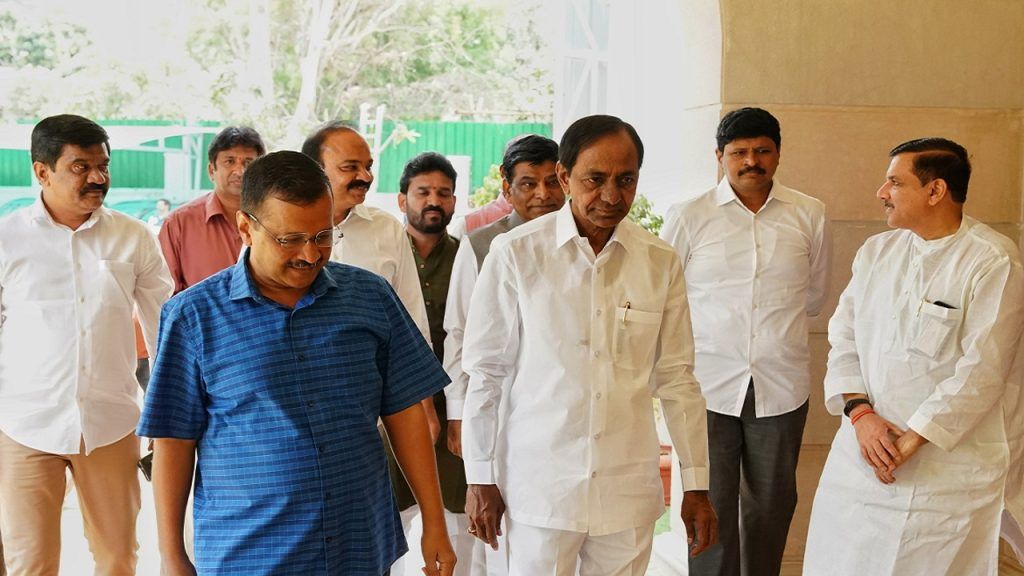 CM KCR Extends Support to Arvind Kejriwal 