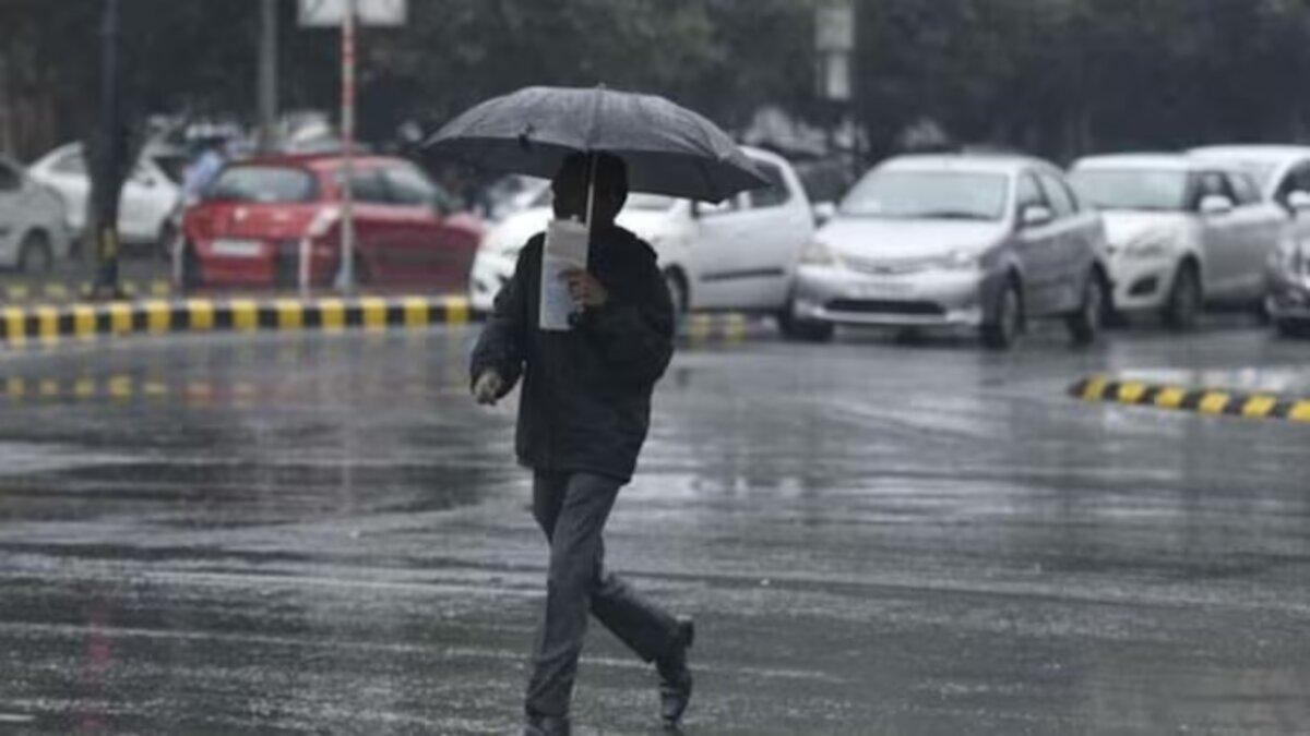 heavyrainindelhibringsrespitefromheat