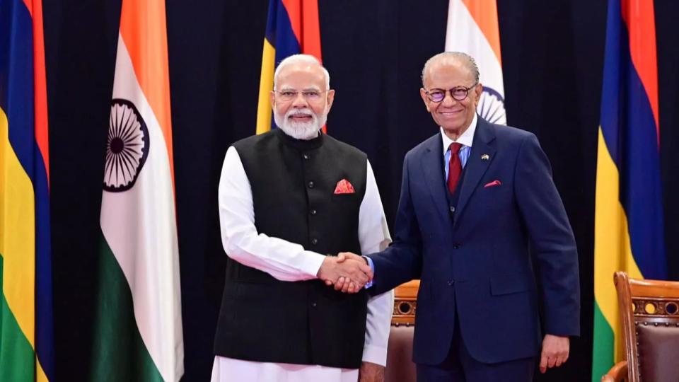 Modi, Mauritius PM Ramgoolam Discuss Ties 