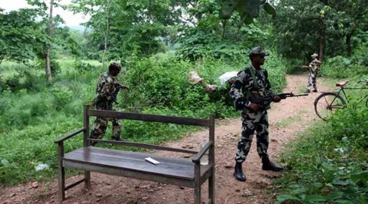 5naxaliteskilledingunbattlewithpoliceinmaharashtra