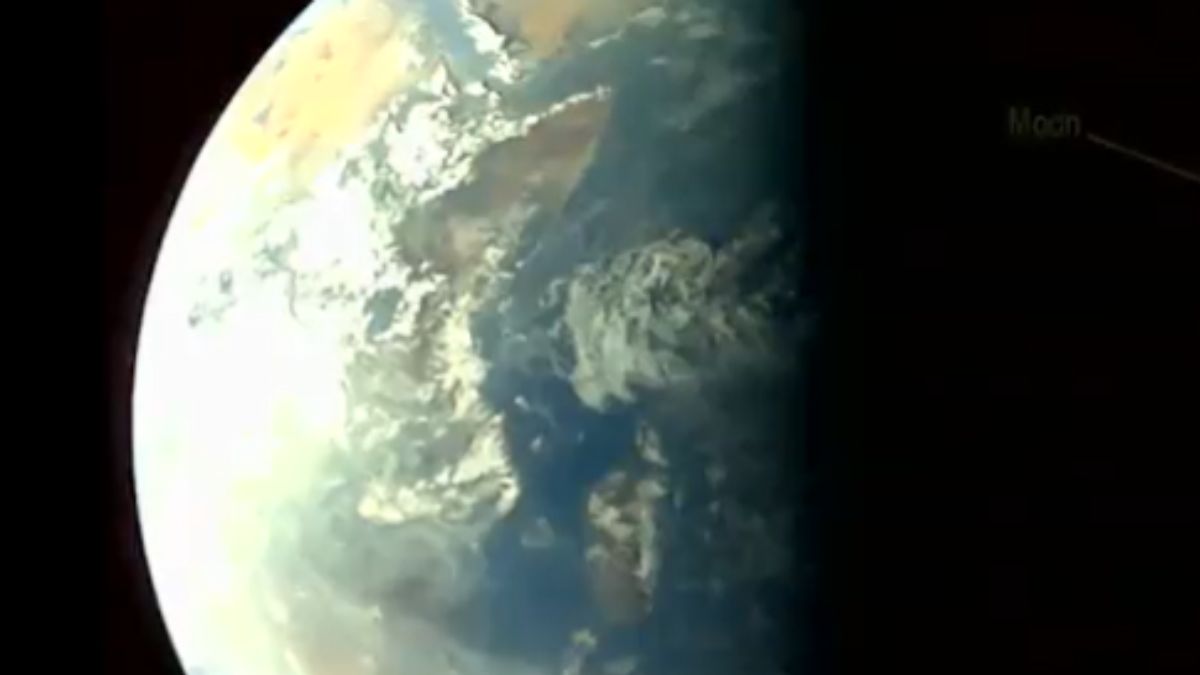 isroreleasesselfieandimagesofearthandmoontakenbyindiassolarmissionadityal1