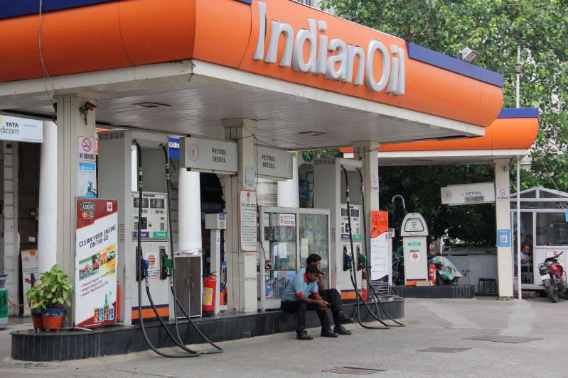 petrolcrossesrs88markinmumbaiasfuelpricescontinuetorise