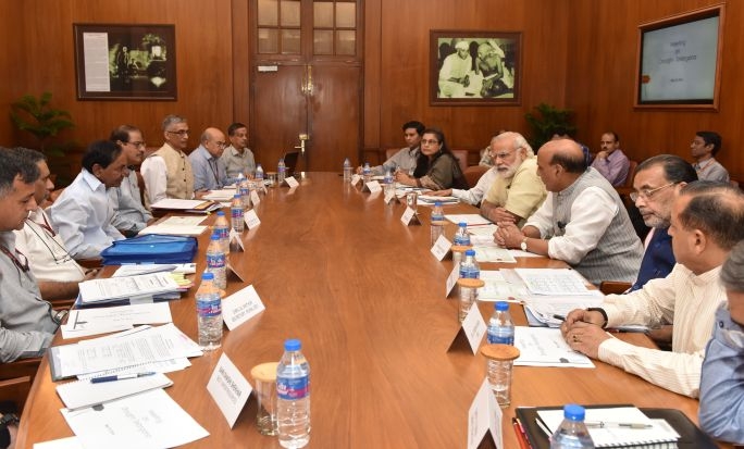 modiholdsmeetingwithcmofdroughthittelangana