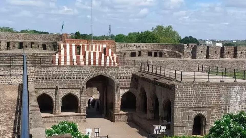 Woman, Two Children Die After Falling From Naldurg Fort Bastion