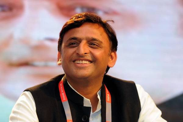 samajwadiparty‘splits’asakhileshyadavnamedpartychief