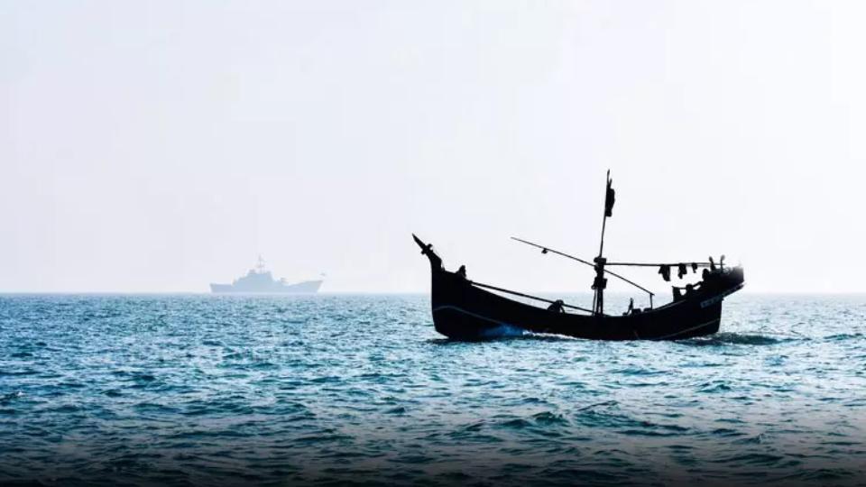 Fisherman Dies and 3 Rescued 