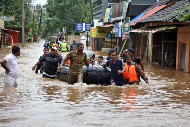 heavyrainsinkeralaclaim42livesoveronelakhinreliefcamps