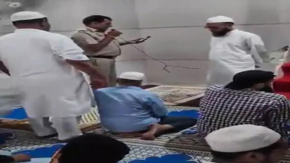Delhi Police appeals from Shahi Masjid 