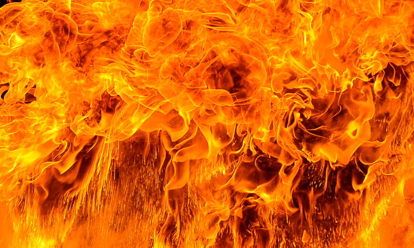 Delhi: Massive fire erupts near Rithala Metro Station