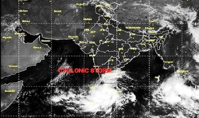 bayofbengaldepressionturnsintocycloneheadstowardslakshadweep;heavyrainslashcoastaltamilnadu