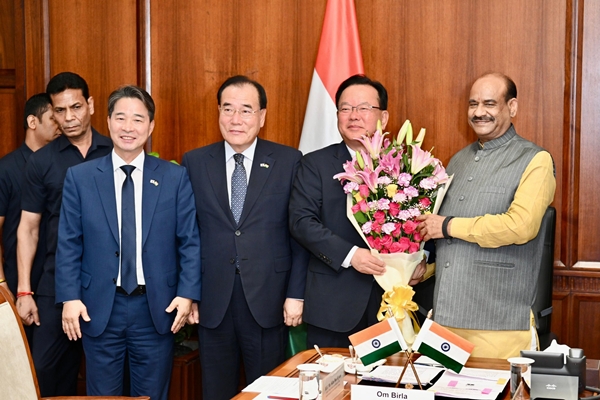 LS Speaker Om Birla meets South Korean Parliamentary delegation in New Delhi
