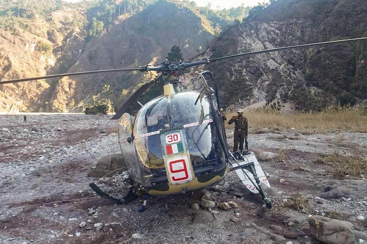 2pilotsdieafterarmyhelicoptercrashesinarunachalpradesh