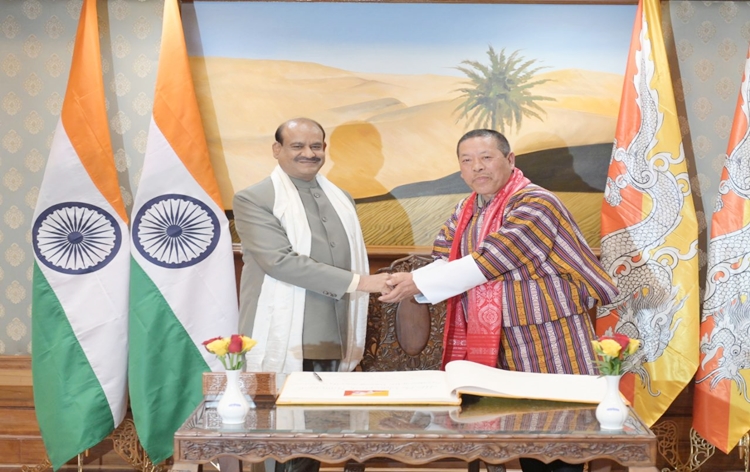 bhutanparliamentarydelegationcallsonloksabhaspeakerombirla