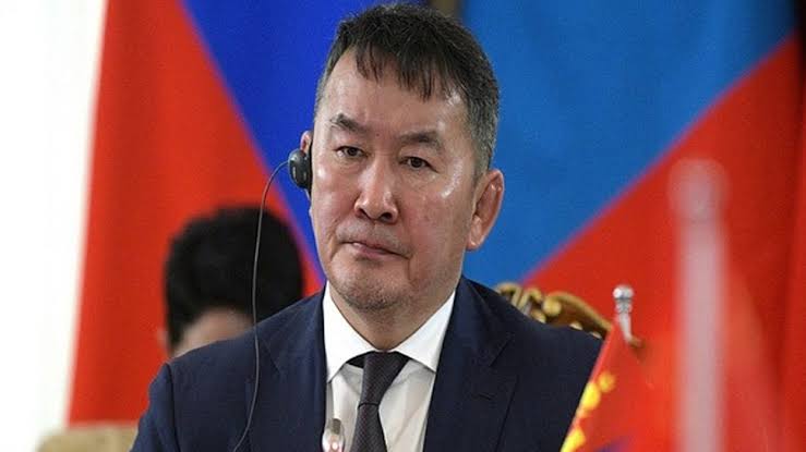 mongolianpresidentkhaltmaagiinbattulgaarrivinginindiaonfivedayvisit