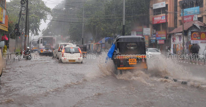 heavyrainfallclaimssixlivesinkerala
